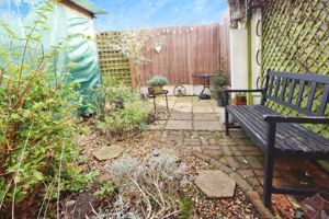 HIGH STREET- click for photo gallery